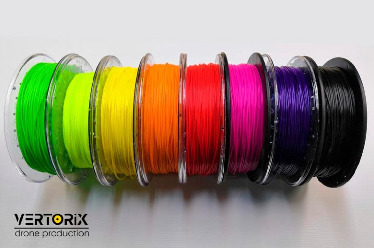 Фото разноцветного пластика для печати FilaFlex